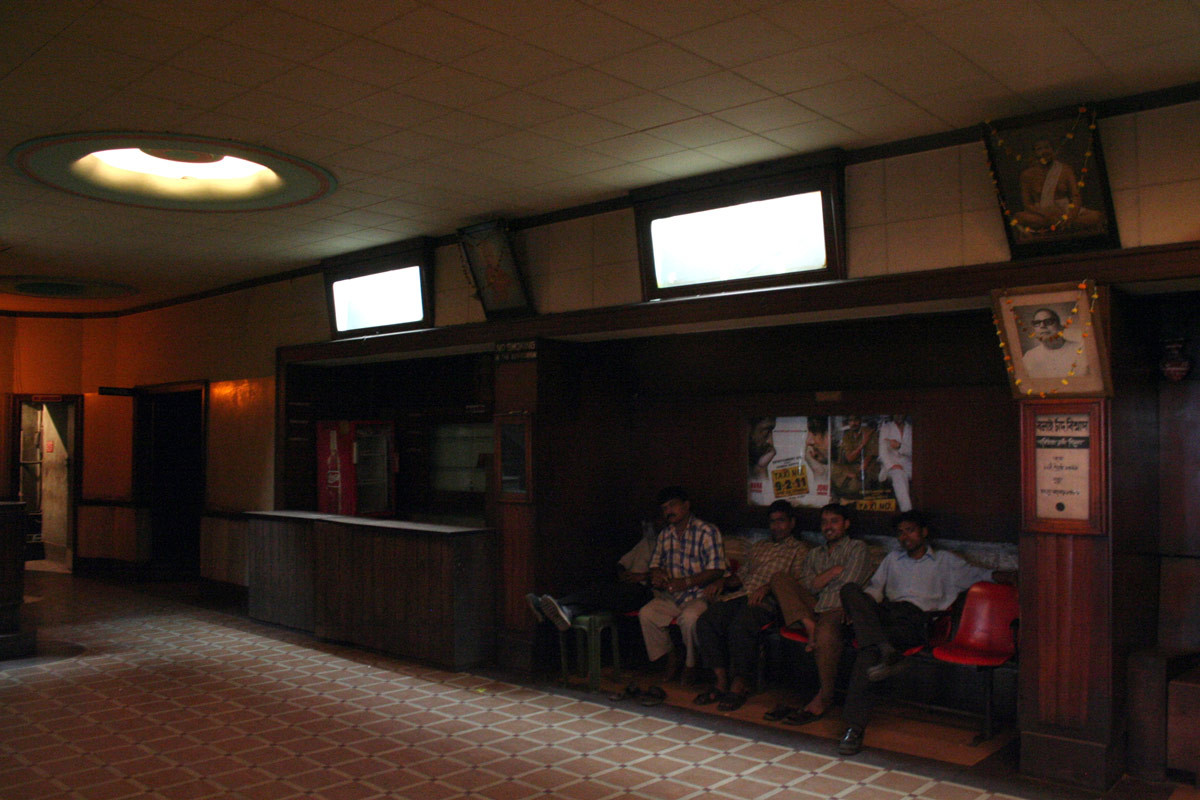 <span style="color:white">Kolkata, 2006</span>